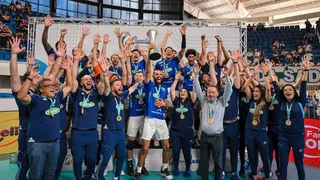 Cruzeiro usa Wallace, atropela Minas e se torna o maior campeão da Superliga