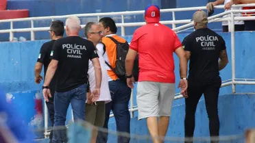 Fotógrafo relata ameaças de torcedor do Paraná; polícia detém torcedores de Athletico e Coritiba por briga