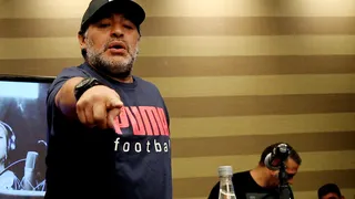 Enfermeira revela que Maradona caiu e bateu a cabeça uma semana antes de morrer