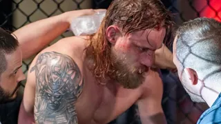 “Perto da morte”: Ex-UFC nocauteia agressor após ser esfaqueado no peito