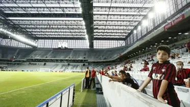 ENQUETE: Qual o principal motivo que tem afastado a torcida do Atlético da Arena?