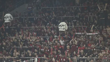 Eliminação do Athletico tem tentativa de invasão e reunião de dirigentes e torcedores