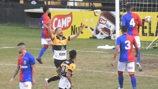 Paraná perde para o Criciúma e volta à ZR da Série C