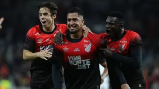 CBF muda data da partida entre Athletico e Corinthians na Copa do Brasil