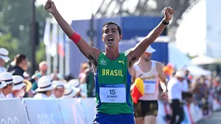 Caio Bonfim conquista a prata e faz história na marcha atlética do Brasil