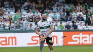 Dupla de titulares desfalca o Coritiba contra o Ceará