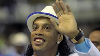 Alvaro Dias aprova Ronaldinho Gaúcho como candidato a senador pelo Podemos