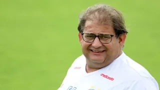 Guto Ferreira e a água benta da salvação do Coxa