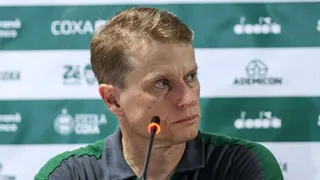 Alerta máximo! Seabra vê “emergência” após fiasco do Coritiba