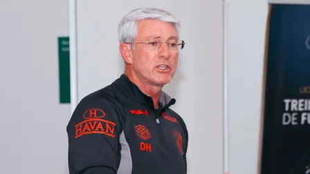 Odair e diretor do Athletico dão palestras em curso com coordenador do Coritiba entre os alunos