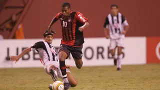 Athletico reencontra velho conhecido Libertad-PAR: relembre confrontos