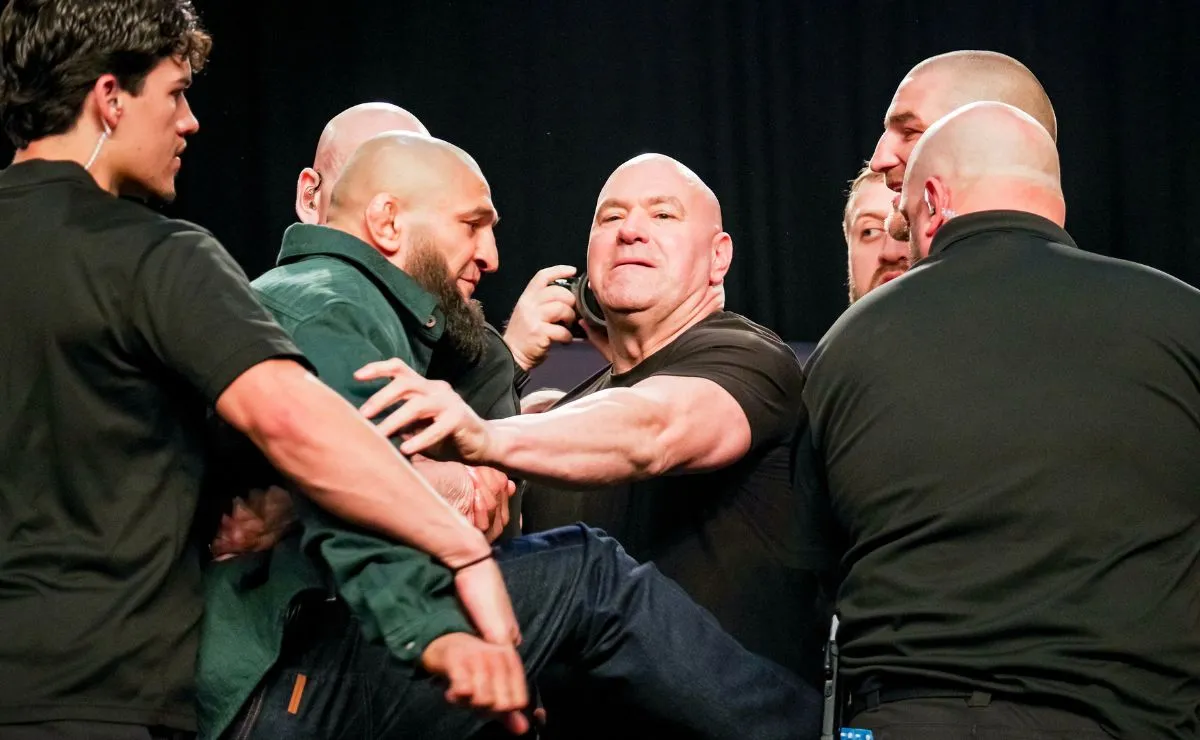 Khamzat Chimaev chuta Sean Strickland em encarada no UFC 328