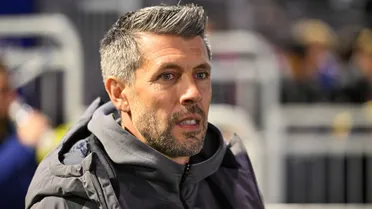 Campeão da Série B é demitido em tempo recorde na Inglaterra