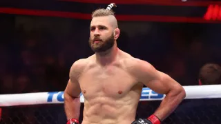 UFC: Prochazka tenta passar Poatan para trás e desafia Ankalaev