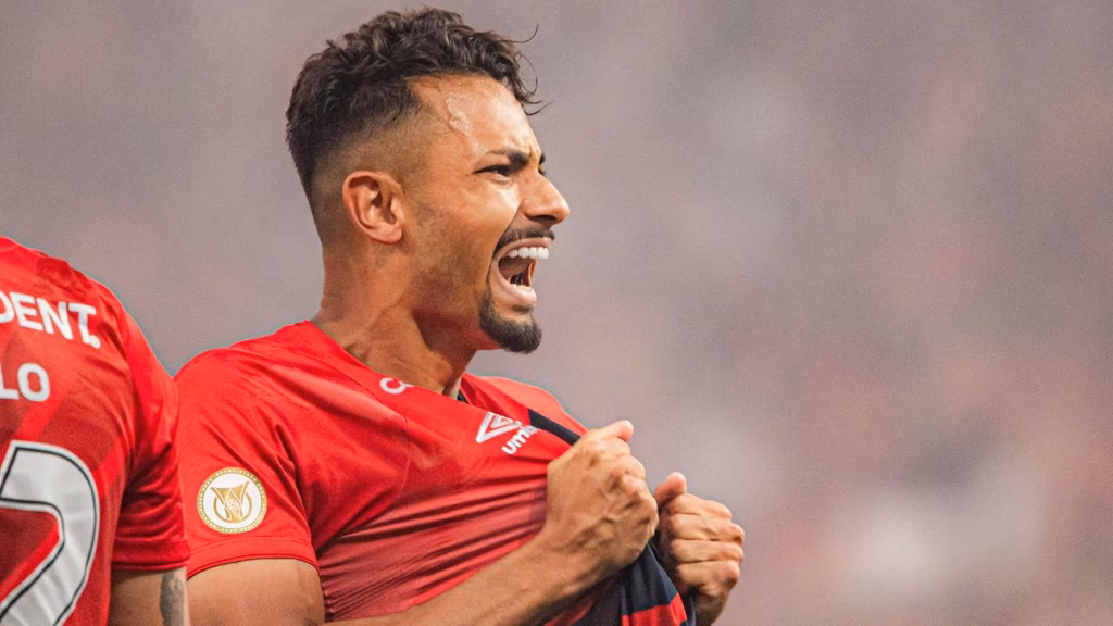 belezi-zagueiro-athletico-fluminense-brasileirao (1)