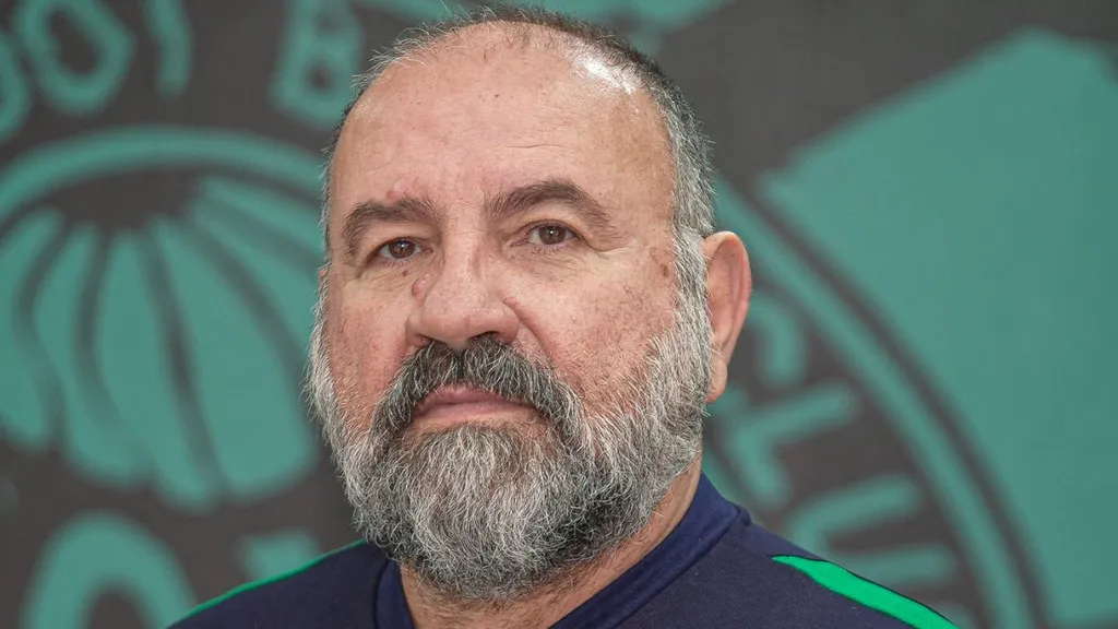 coritiba pc de oliveira técnico sub-20