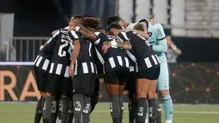 Pressionado, Botafogo encara o Grêmio em novo duelo direto por título do Brasileirão