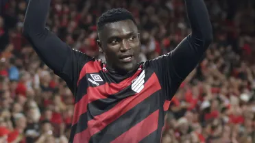 Uma das belezas de Curitiba estava na Baixada: Athletico humilhou o Botafogo