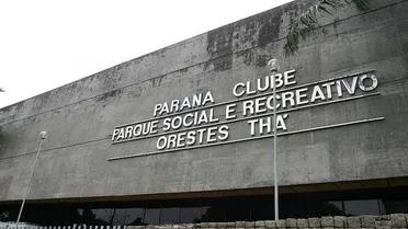 Leitores contam histórias sobre os velhos estádios de Curitiba