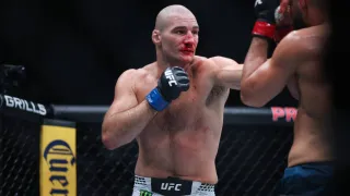 Campeão do UFC dá ultimato por valorização e se recusa a assinar nova luta