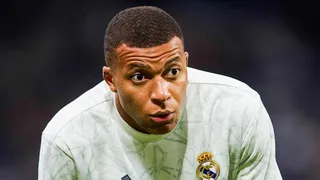 “Mbappé não tem vida e poderia ter crise psicológica”, diz zagueiro francês