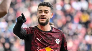 Ex-Athletico, Rômulo aponta meta de gols no Leipzig e mira seleção brasileira