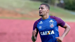 Veja quem são os jogadores e times que mais batem no Brasileirão