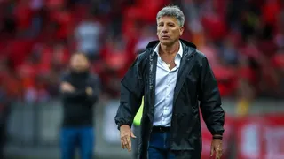 Renato Gaúcho sai “correndo” do Beira-Rio para viajar ao Rio e irrita presidente do Grêmio