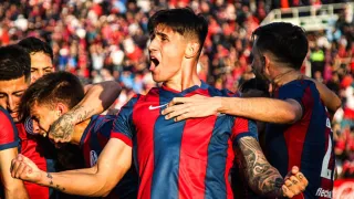 Athletico vê ex-sonho milionário parar no Boca Juniors