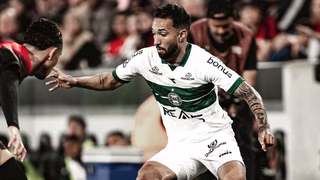 “Não podemos relaxar”: Clayson cobra foco do Coritiba em sequência da Série B
