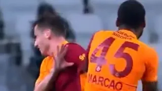 Em dia de fúria, ex-Athletico dá cabeçada e soco em companheiro de time na Turquia