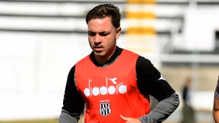 Cria do Athletico processa clube paulista em mais de R$ 2 milhões