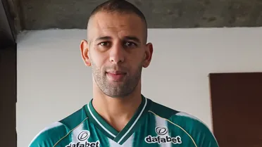 Liberado: atacante Slimani sai no BID e fica à disposição no Coritiba