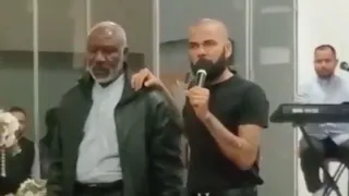 Após sair da prisão, Daniel Alves reaparece e faz “pacto com Deus”