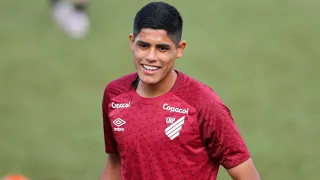 Ex-promessa do Athletico é convocada para a repescagem da Copa do Mundo