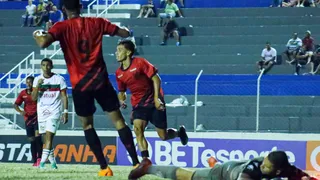 Athletico vence a Portuguesa-RJ e embala na Copinha