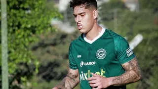 Emprestado pelo Athletico, Lucas Halter já pode estrear pelo Goiás