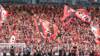 Athletico transforma Arena da Baixada em trunfo no Brasileirão