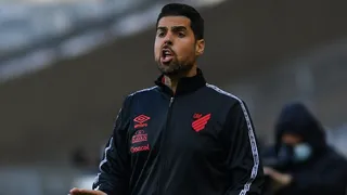 Técnico do Athletico defende rodízio e pede “justiça” em jogo da Copa do Brasil