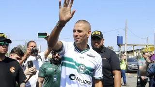 Após polêmica, Slimani rescinde com o Coritiba e já tem novo clube