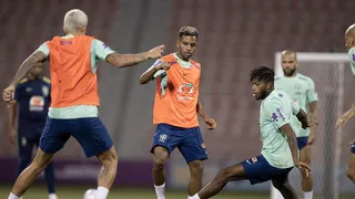 Seleção brasileira treina no Catar sem Neymar, Danilo e mais dois titulares