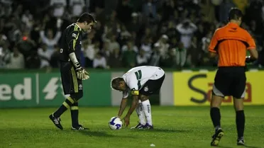 A bola é dos empresários