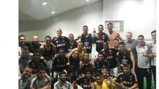 “Grande vitória pra cima dos coxinhas”, provoca lateral do Atlético