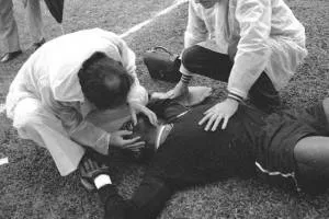 Jairo era um goleiro tão ágil que encontrava tempo até para ser atendido pelo dentista durante os jogos. 