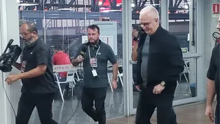 Dorival Júnior marca presença na Ligga Arena para assistir Athletico x Palmeiras