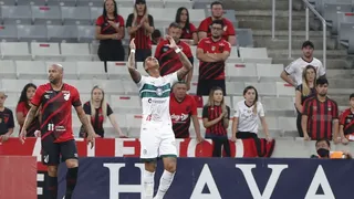 Furacão defende longa escrita em casa no Brasileirão; Coxa já venceu na Arena em 2022