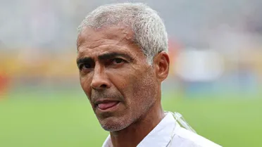 Romário elogia e ‘indica’ atacante ex-Athletico para a seleção brasileira