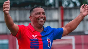 Paraná Clube resgata primeiro título e lança camisa histórica