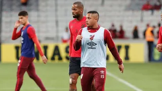 Uma questão: Vitor Roque é opção ou solução no Athletico?