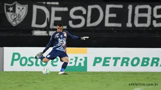 Athletico vence, se afasta definitivamente da ZR e sossega a vida